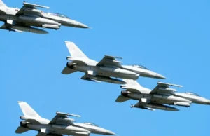 Польща підняла в небо бойову авіацію та привела ППО у готовність через ракетний удар рф... Польща-підняла-в-небо-бойову-авіацію-та-привела-ППО-у-готовність-через-ракетний-удар-рф.