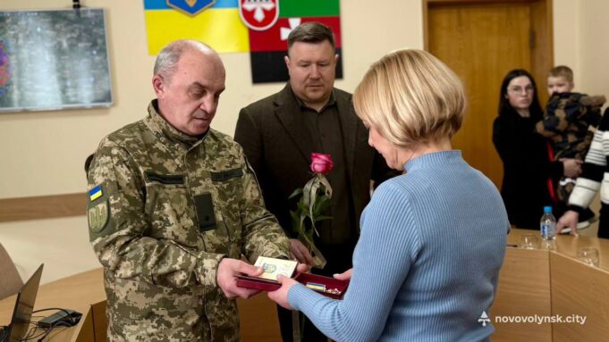 Чотирьом Героям із Нововолинської громади посмертно присвоєно державні нагороди Чотирьом-Героям-із-Нововолинської-громади-посмертно-присвоєно-державні-нагороди