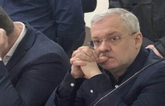 Галущенка взяли під варту з можливістю внести заставу 200 млн грн Галущенка-взяли-під-варту-з-можливістю-внести-заставу-200-млн-грн