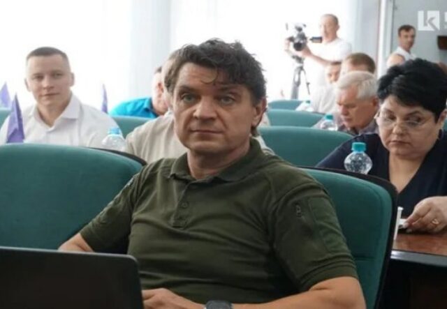 Суд арештував 140 тисяч доларів і коштовності депутата Луцькради Романа Бондарука у справі про корупцію Суд-арештував-140-тисяч-доларів-і-коштовності-депутата-Луцькради-Романа-Бондарука-у-справі-про-корупцію