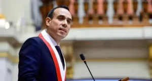 Таємні зустрічі, скандал і відставка: в одній із країн президент протримався на посаді чотири місяці Таємні-зустрічі,-скандал-і-відставка:-в-одній-із-країн-президент-протримався-на-посаді-чотири-місяці