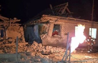 Уночі ворог атакував Дніпропетровщину і Миколаїв, пошкоджено будинки, підприємство та гімназію Уночі-ворог-атакував-Дніпропетровщину-і-Миколаїв,-пошкоджено-будинки,-підприємство-та-гімназію