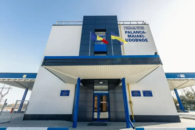 Обмеження руху ввели на кордоні з Молдовою на тлі негоди: що з роботою пунктів пропуску Обмеження-руху-ввели-на-кордоні-з-Молдовою-на-тлі-негоди:-що-з-роботою-пунктів-пропуску