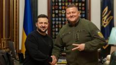 Залужний дав інтервʼю і вперше різко розкритикував Зеленського. Зібрали головне Залужний-дав-інтервʼю-і-вперше-різко-розкритикував-Зеленського.-Зібрали-головне