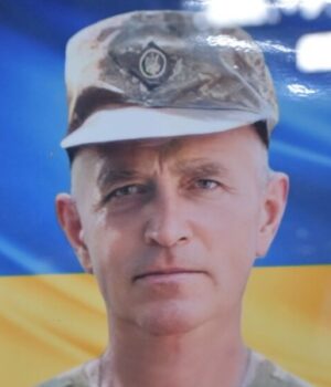 Луцька-громада-попрощалася-з-воїном-Юрієм-Кошулинським Луцька-громада-попрощалася-з-воїном-Юрієм-Кошулинським