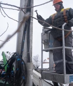 Уряд-запровадив-премію-у-200-тисяч-гривень-для-працівників-енергетичної-галузі Уряд-запровадив-премію-у-200-тисяч-гривень-для-працівників-енергетичної-галузі