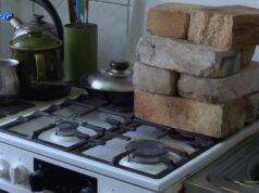 Продали людей разом із землею: конфлікт між заводом і лучанами дійшов до суду Продали-людей-разом-із-землею:-конфлікт-між-заводом-і-лучанами-дійшов-до-суду