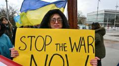 Як Україна наблизилась до миру і з чим досі великі проблеми: репортаж BBC з переговорів... Як-Україна-наблизилась-до-миру-і-з-чим-досі-великі-проблеми:-репортаж-bbc-з-переговорів.