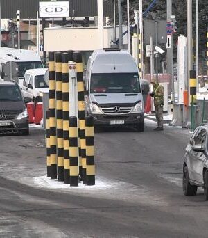 На-одному-з-кордонів-обмежили-рух-транспорту:-що-відомо На-одному-з-кордонів-обмежили-рух-транспорту:-що-відомо