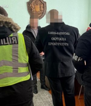 Розкрадали-кошти-на-будівництві-укриття-та-ремонту-лікарні:-на-Волині-шістьом-депутатам-місцевих-рад-оголосили.