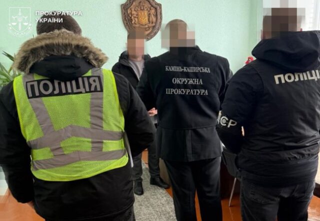 Розкрадали кошти на будівництві укриття та ремонту лікарні: на Волині шістьом депутатам місцевих рад оголосили... Розкрадали-кошти-на-будівництві-укриття-та-ремонту-лікарні:-на-Волині-шістьом-депутатам-місцевих-рад-оголосили.