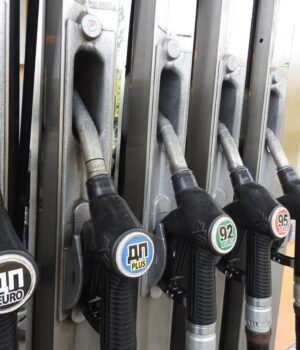 Угорщина-заблокувала-поставки-дизеля-в-Україну:-аналітик-пояснив,-як-це-вплине-на-ринок Угорщина-заблокувала-поставки-дизеля-в-Україну:-аналітик-пояснив,-як-це-вплине-на-ринок