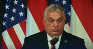 Орбан випустив агітаційний ролик із кадрами із Зеленським перед виборами Орбан-випустив-агітаційний-ролик-із-кадрами-із-Зеленським-перед-виборами