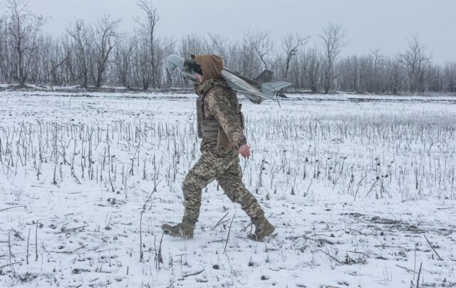 П’ять країн Європи об’єднуються для інвестицій у військові дрони Досвід ЗСУ змінює НАТО: Європа інвестує мільярди у дрони замість дорогих ракет, – Reuters