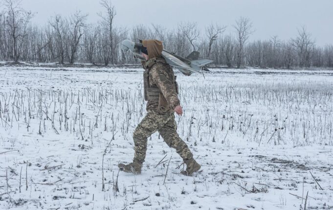 П’ять країн Європи об’єднуються для інвестицій у військові дрони Досвід ЗСУ змінює НАТО: Європа інвестує мільярди у дрони замість дорогих ракет, – Reuters