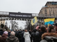 Хроніка Євромайдану: як розпочалася Революція гідності в Україні Від-Євромайдану-до-розстрілу-Небесної-сотні.-Революції-гідності-через-об’єктиви-камер-стрімерів-Радіо-Свобода