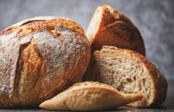 Чим корисний і для кого шкідливий хліб на заквасці: експерти назвали його переваги й недоліки Чим-корисний-і-для-кого-шкідливий-хліб-на-заквасці:-експерти-назвали-його-переваги-й-недоліки