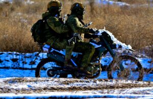 Військові дії в Мирнограді: російські війська продовжують наступ РФ хоче взяти Мирноград у “кліщі”: яку тактику застосовують окупанти (відео)