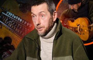 Тарас Козуб: Ветеран, музикант і майстер старосвітських інструментів Біг-за-«Бредлі»-Втратив-руку,-але-вижив-Знову-грає-на-лірі.-Як?-Історія-Тарася-Козуба