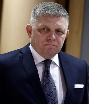 fitso_gettyimages_2095057566_d587c9ca1b61fc12305599b8e2182b25_1300x820.jpg Фіцо пригрозив зупинити постачання електроенергії Україні: названа умова