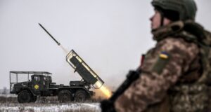 Переговори між Україною та Росією: експерти вказують на відсутність прогресу Тиск-на-Москву-чи-поступки-Києва.-Де-аналітики-бачать-шанс-на-мир?