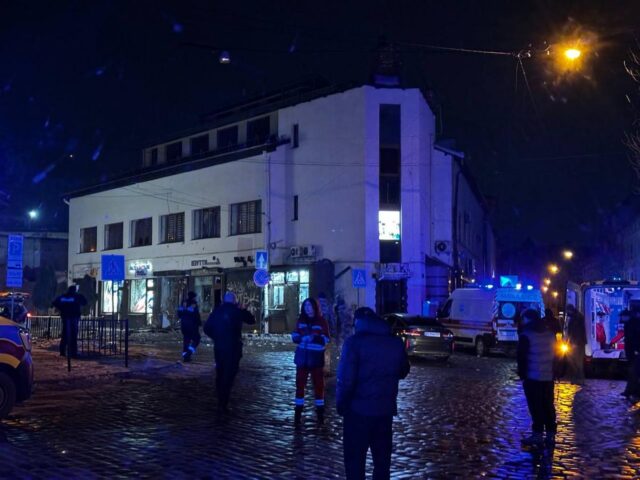 У центрі Львова пролунали потужні вибухи, є загиблі та постраждалі поліцейські У-центрі-Львова-пролунали-потужні-вибухи,-є-загиблі-та-постраждалі-поліцейські