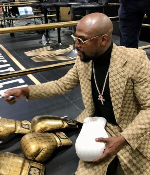 Легендарний-боксер-планує-відновити-карʼєру-після-девʼятирічної-перерви