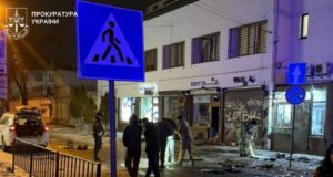 На лінію “102” надійшов виклик. У прокуратурі розкрили деталі теракту в центрі Львова На-лінію-“102”-надійшов-виклик.-У-прокуратурі-розкрили-деталі-теракту-в-центрі-Львова
