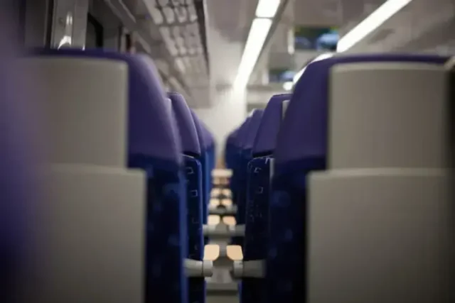 Укрзалізниця змінила маршрути поїздів після атаки рф на Київщину 22 лютого Укрзалізниця-змінила-маршрути-поїздів-після-атаки-рф-на-Київщину-22-лютого