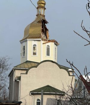 На-Київщині-унаслідок-російськоїматаки-пошкоджено-церкву На-Київщині-унаслідок-російськоїматаки-пошкоджено-церкву