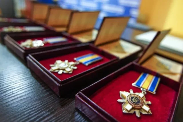 Радник міністра оборони анонсував реформу нагородної системи ЗСУ Радник міністра оборони анонсував реформу нагородної системи ЗСУ