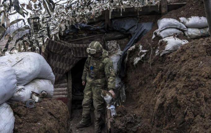Україна потребує збільшення військових сил для зміни ситуації на фронті В НАТО вважають, що Україна може змінити ситуацію на фронті: але є дві умови