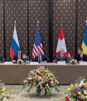 «Нагадує-Мінськ-3».-Роман-Безсмертний-про-мирні-переговори,-вибори-та-роль-Буданова