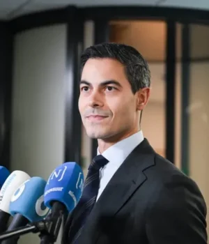 Зеленський провів першу розмову з новим прем’єром Нідерландів