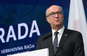 Володимир Чарзастий виступить перед Верховною Радою України на четверту річницю вторгнення Росії Historyczne wystąpienie Czarzastego. Stanie przed Radą Najwyższą. “Dyplomatyczny sukces”