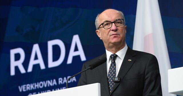 Володимир Чарзастий виступить перед Верховною Радою України на четверту річницю вторгнення Росії Historyczne wystąpienie Czarzastego. Stanie przed Radą Najwyższą. “Dyplomatyczny sukces”