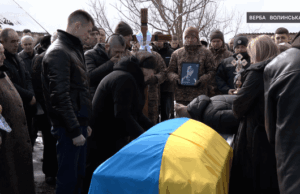Не встигла забрати весільне відео: на Волині попрощалися з патрульною, загиблою під час теракту у... Не-встигла-забрати-весільне-відео:-на-Волині-попрощалися-з-патрульною,-загиблою-під-час-теракту-у.
