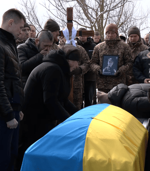 Не-встигла-забрати-весільне-відео:-на-Волині-попрощалися-з-патрульною,-загиблою-під-час-теракту-у. Не-встигла-забрати-весільне-відео:-на-Волині-попрощалися-з-патрульною,-загиблою-під-час-теракту-у.