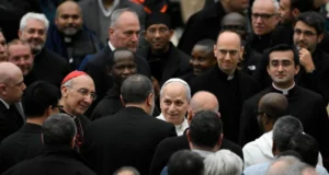 Папа Римський заборонив священникам використовувати штучний інтелект для проповідей Папа-Римський-заборонив-священникам-використовувати-штучний-інтелект-для-підготовки-проповідей