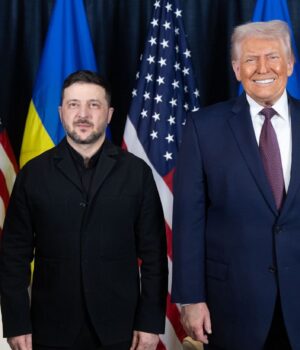 tramp_22_01_2026_facebook_com_zelenskyy_official_74ea882f46bb8ebf85f5ef8f358e31e6_1300x820.jpg Трамп хоче закінчити війну в Україні за місяць: Axios про деталі розмови із Зеленським