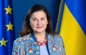 ЄС і Україна обговорюють нові санкції проти Росії та перспективи вступу до ЄС «Цілком-впевнена,-що-ми-ухвалимо-20-й-пакет»-–-посол-ЄС-в-Україні-про-нові-санкції.