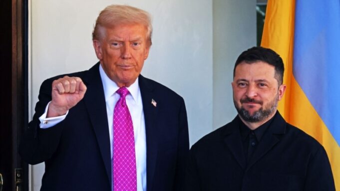 Дипломатичні зусилля США та України: телефонна розмова Трампа і Зеленського перед переговорами в Женеві Трамп-і-Зеленський-поговорили-телефоном-перед-переговорами-в-Женеві.-Чи-посилиться-тиск-на-Росію?