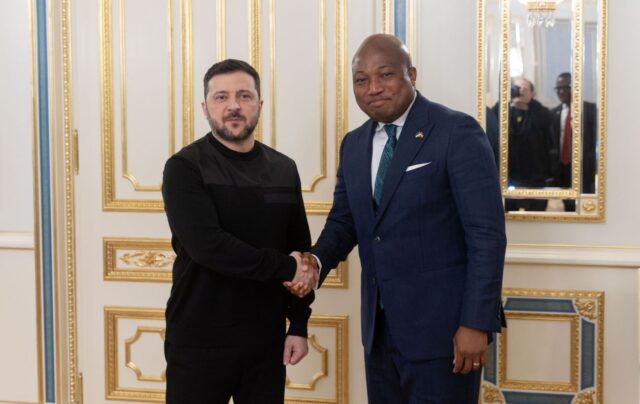 Гана просить Україну звільнити своїх громадян, які воюють на боці Росії Глава МЗС Гани звернувся до Зеленського з незвичним проханням, – Bloomberg