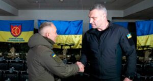 Київ передав 112-й бригаді ТрО майже 2000 дронів та сучасне обладнання FPV-дрони та важкі бомбери: Кличко передав 112 бригаді ТрО велику партію допомоги від Києва