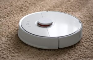 Програміст випадково “зламав” 7 000 роботів-пилососів у понад двох десятках країн Програміст-випадково-“зламав”-7-000-роботів-пилососів-у-понад-двох-десятках-країн