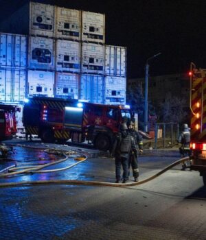 imgonline_com_ua_resize_qhaa0r395qy_b1b6d4dd7dfbeeeba0406dcdd47047b4_1300x820.jpg РФ вдарила дронами по Одещині: пошкоджені порт та будинки, зруйнований дитсадок