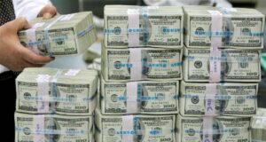 Компанія Paramount виграла гонку за придбання Warner Bros: про яку суму йдеться Компанія-paramount-виграла-гонку-за-придбання-warner-bros:-про-яку-суму-йдеться