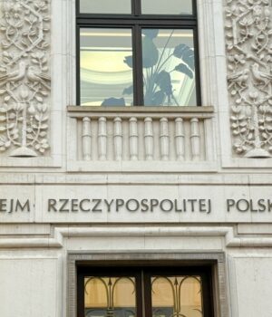 Sejm przyjął uchwałę w sprawie Ukrainy. Tylko jeden poseł zagłosował przeciwko