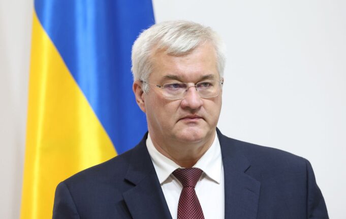 Україна підтримує іранський народ та закликає громадян залишити Іран “Ми на боці народу”: Україна зробила першу заяву щодо операції Ізраїлю проти Ірану