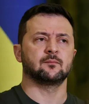 zelenskiy_gettyimages_1705803973_49768b15921c5a973434466f3b34fcca_650x410.webp Україна перекриває канали постачання мікрочипів у Росію